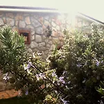Our Stone Corner Ferienhaus *