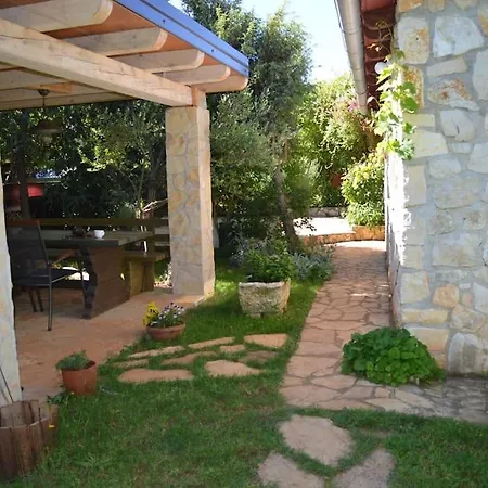Stone Corner I Ruhiges Steinhaus Mit Garten Nahe &