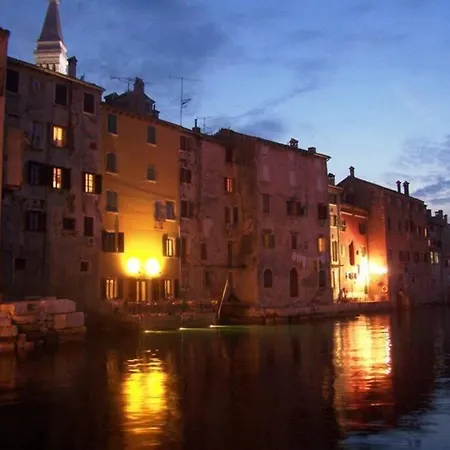 Stone Corner I Ruhiges Steinhaus Mit Garten Nahe Rovinj & Meer 別荘 ロヴィニ