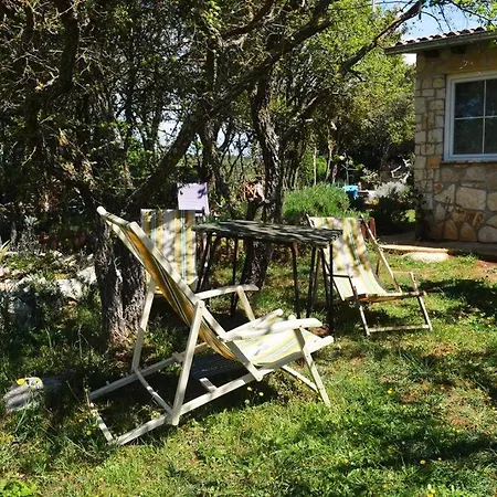 Stone Corner I Ruhiges Steinhaus Mit Garten Nahe Rovinj & Meer ロヴィニ