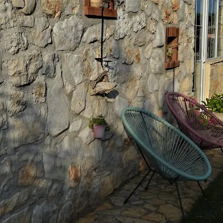 Stone Corner I Ruhiges Steinhaus Mit Garten Nahe Rovinj & Meer