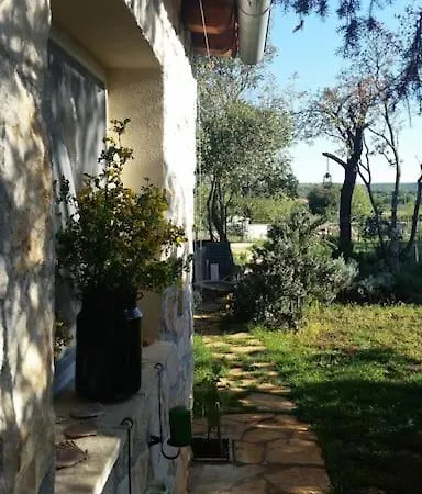 Dom wakacyjny Our Stone Corner *