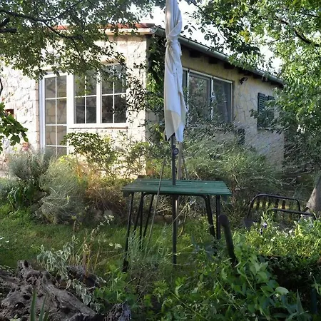 Stone Corner I Ruhiges Steinhaus Mit Garten Nahe Rovinj & Meer 別荘 ロヴィニ